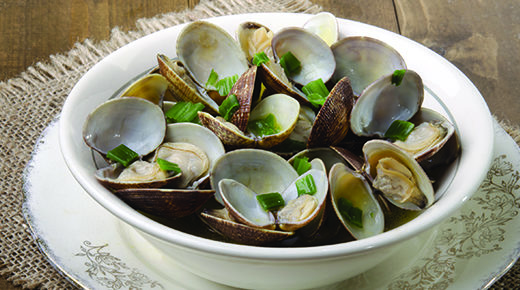 Steamed Clams in bowl