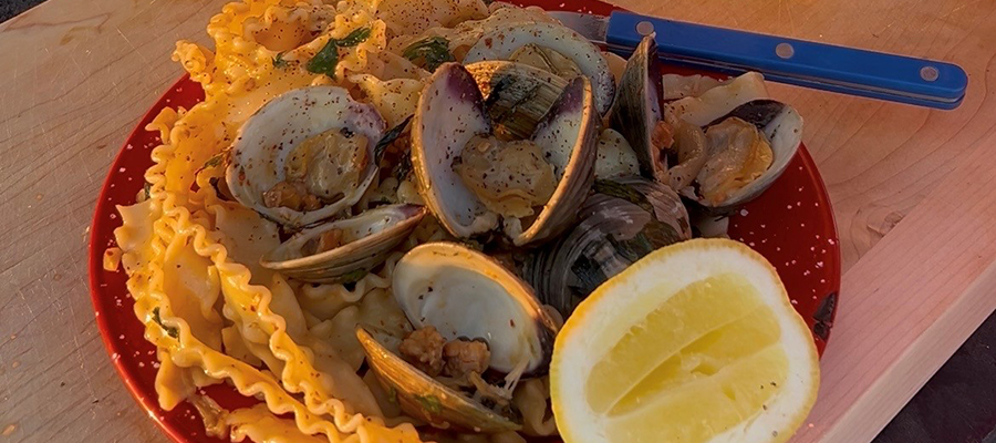 Reginette with Clams & Spicy Italian Sausage